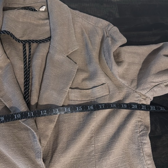 Soft Surroundings Taupe Linen Blend Long Line Single Button Blazer Size Medium - Picture 6 of 7